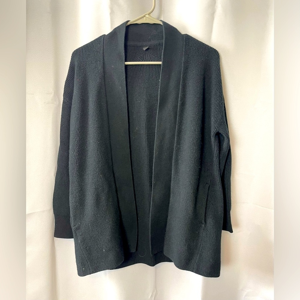 Lululemon Size 2 (med) black ribbed knit open wool blend cardigan cozy Cabinco…